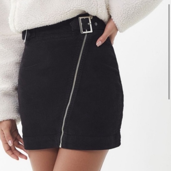 Urban Outfitters Velour Double Buckle Mini Skirt ✨🖤 - Picture 2 of 9